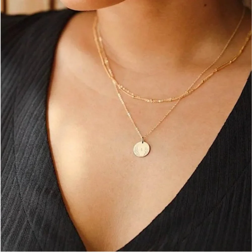 Floral Letter O Initial Dainty Silver/Gold Disc Botanical Customized Necklace - Picture 7 of 16